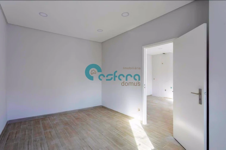 Moradia T2 para Venda em Seroa Foto 3