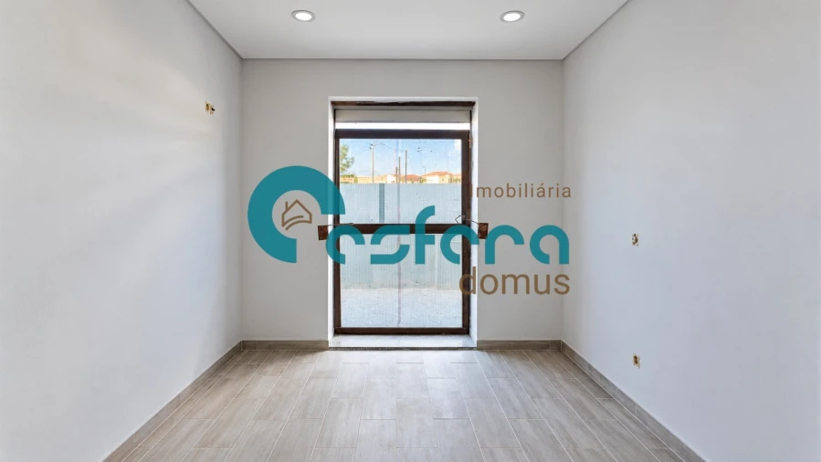 Moradia T2 para Venda em Seroa Foto 4