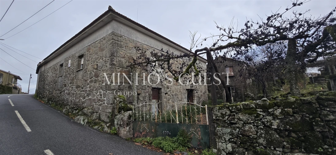 Moradia T2 para Venda em Ribeira do Neiva Foto 3