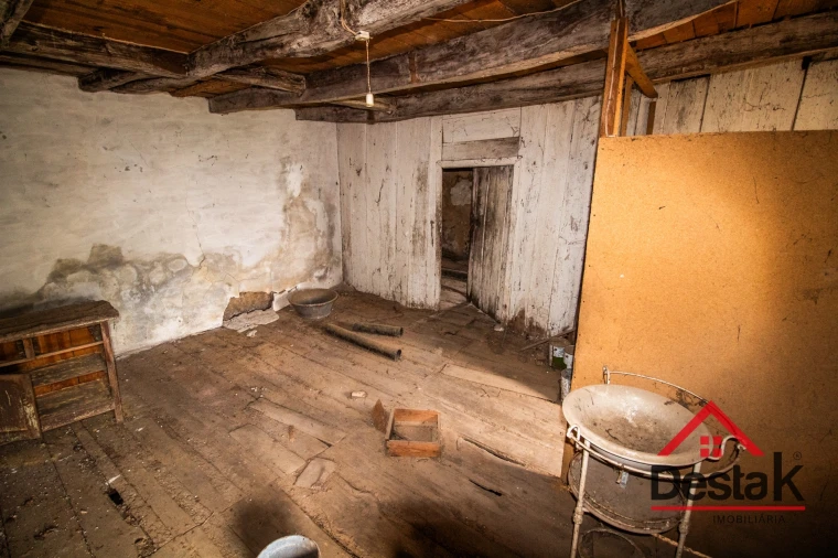 Moradia T3 para Venda em Sul Foto 9