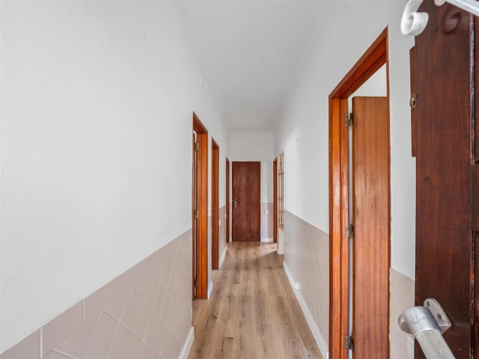 Apartamento T2 para Arrendamento em Carcavelos e Parede Foto 7