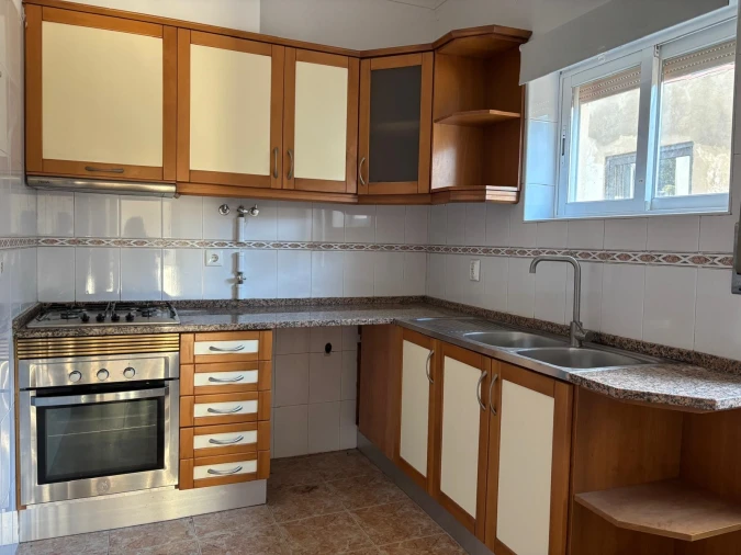 Apartamento T2 para Arrendamento em Carcavelos e Parede Foto 8
