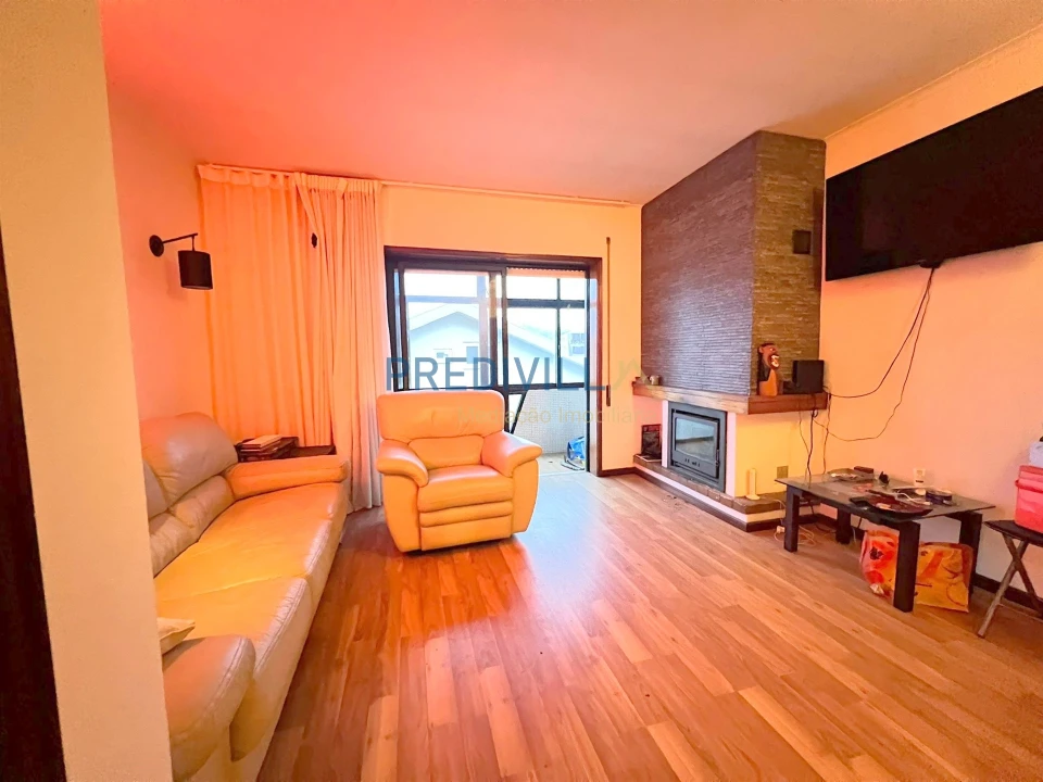 Apartamento T1 para Venda em Arvore Foto 6