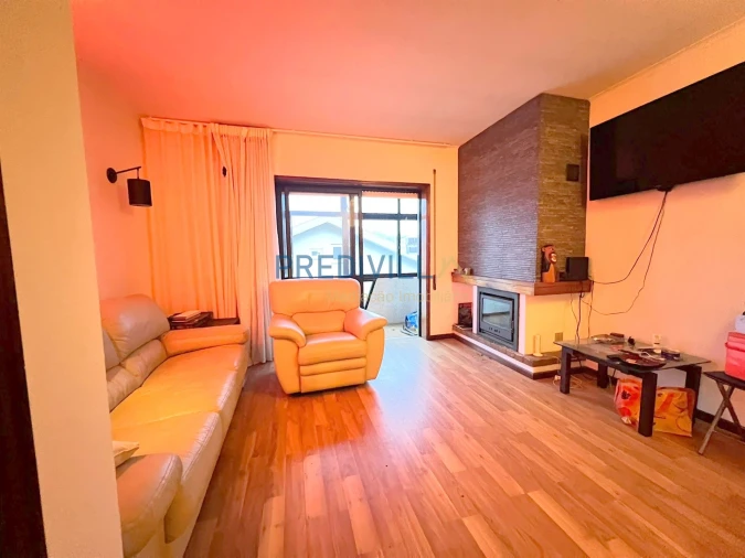 Apartamento T1 para Venda em Arvore Foto 6