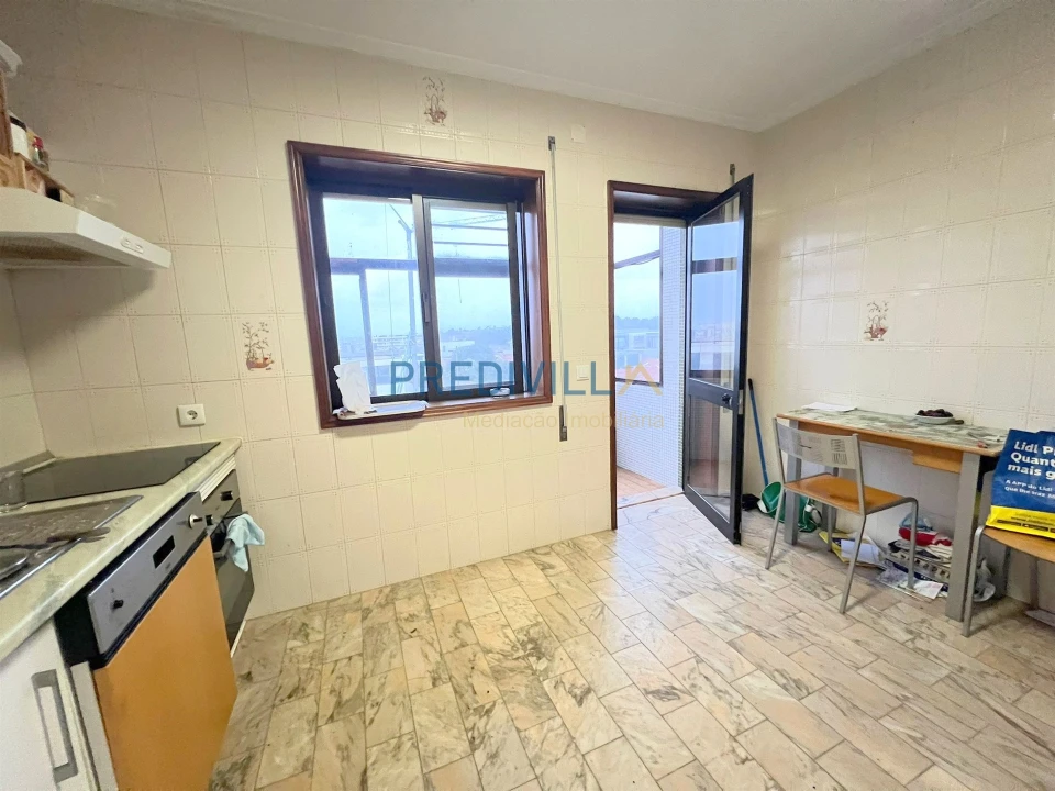 Apartamento T1 para Venda em Arvore Foto 12
