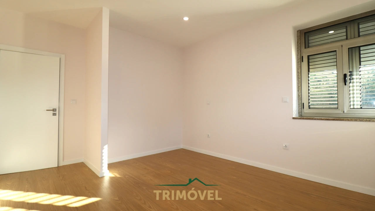 Moradia T4 para Venda em São Roque Foto 14