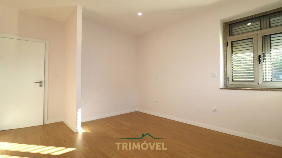 Moradia T4 para Venda em São Roque Foto 15