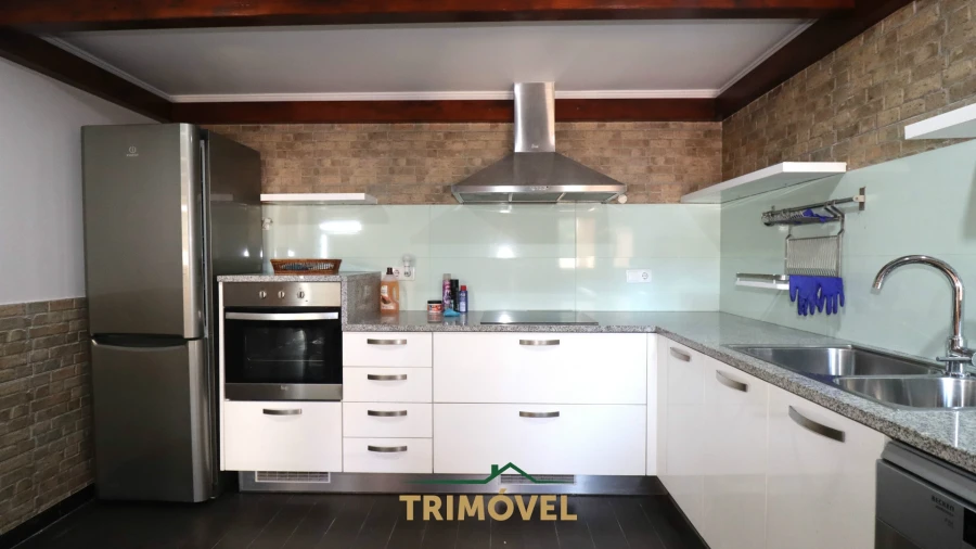 Moradia T4 para Venda em São Roque Foto 31