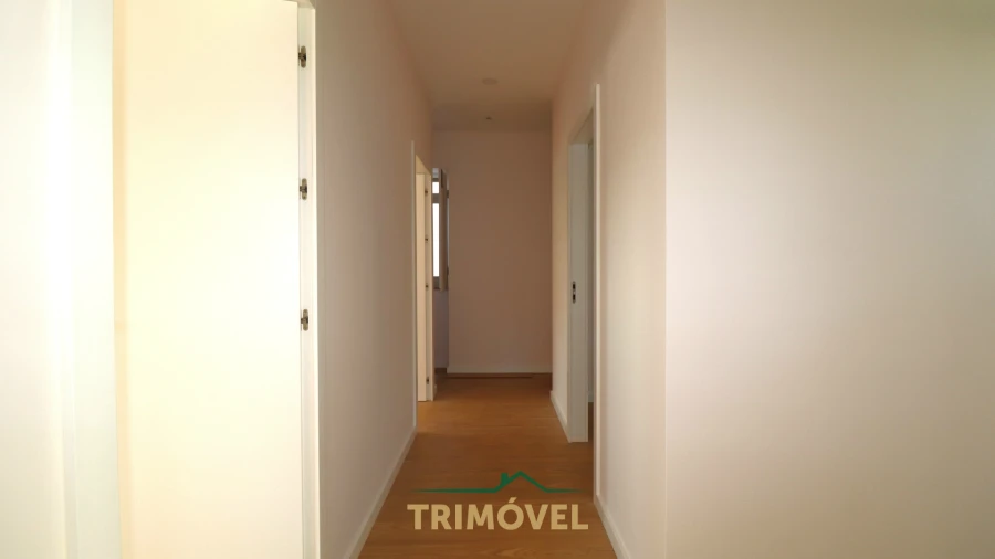 Moradia T4 para Venda em São Roque Foto 24