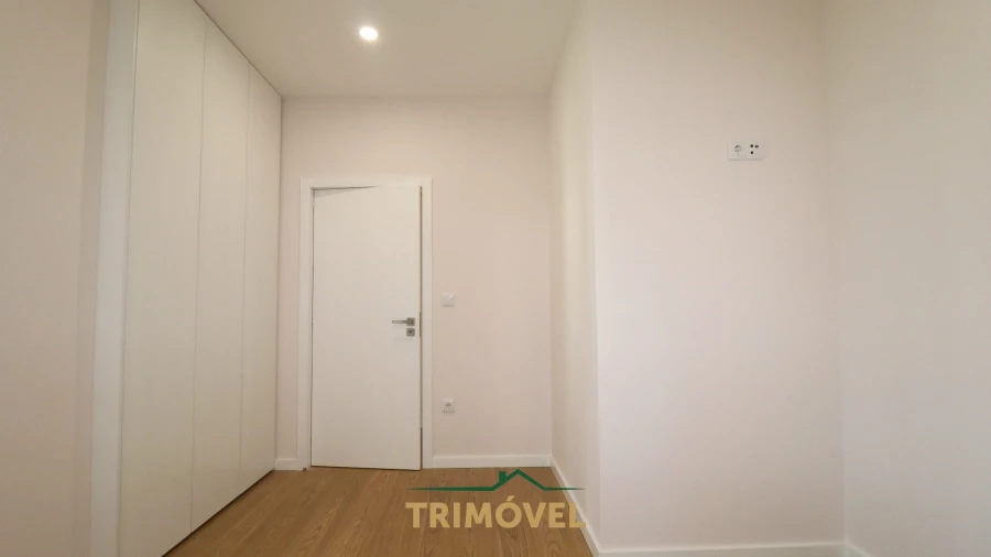 Moradia T4 para Venda em São Roque Foto 18