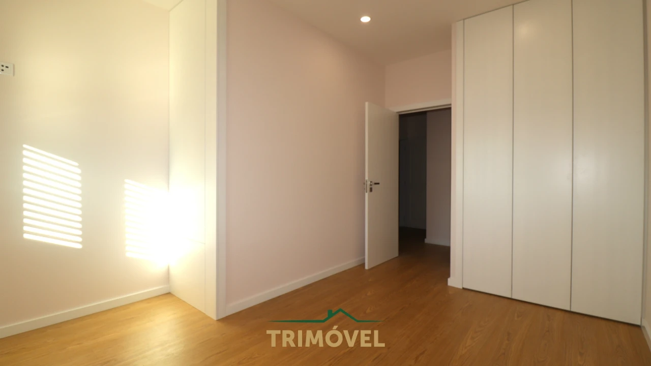 Moradia T4 para Venda em São Roque Foto 20