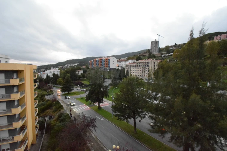 Apartamento T3 para Venda em Covilhã e Canhoso Foto 21