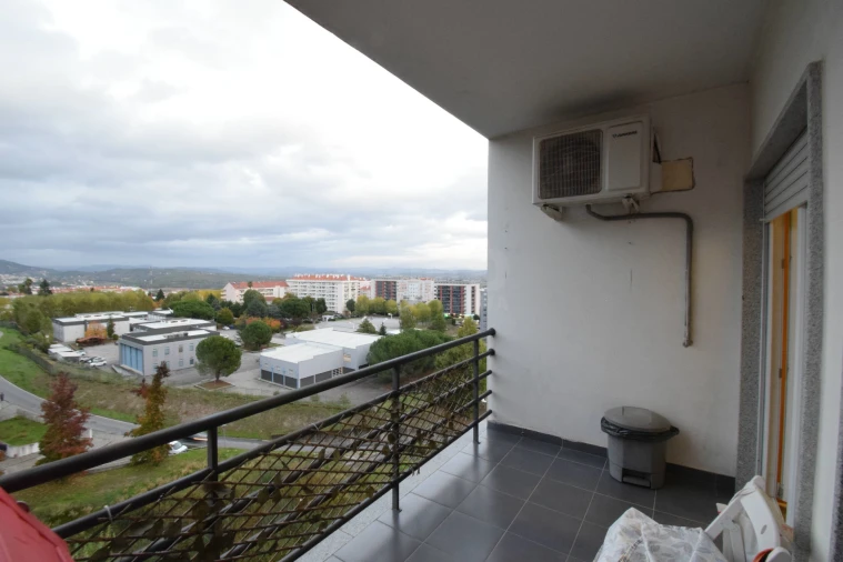 Apartamento T3 para Venda em Covilhã e Canhoso Foto 11