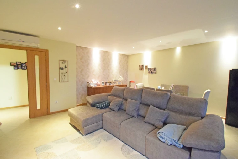 Apartamento T3 para Venda em Covilhã e Canhoso Foto 4