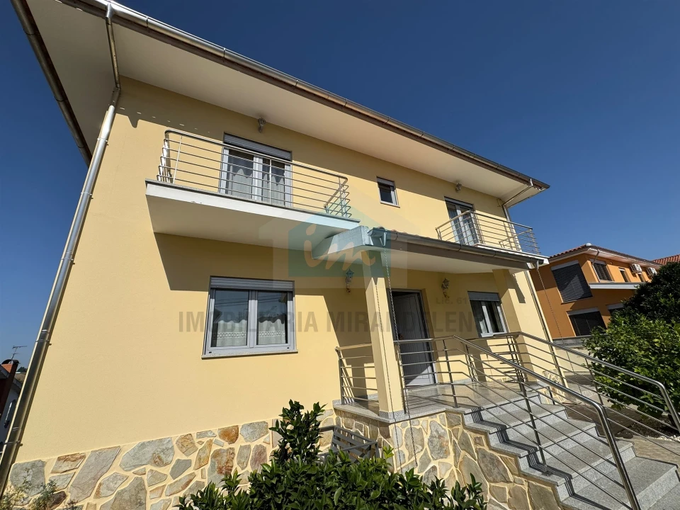 Moradia T5 para Venda em Mirandela Foto 3