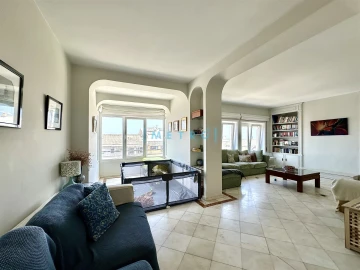 Apartamento T4 para Venda em Aldoar, Foz do Douro e Nevogilde