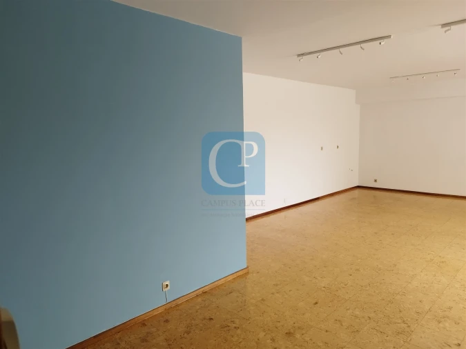 Escritório para Arrendamento em Paranhos Foto 2