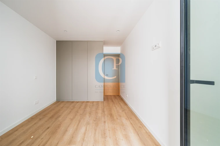 Apartamento T1 para Venda em Paranhos Foto 12