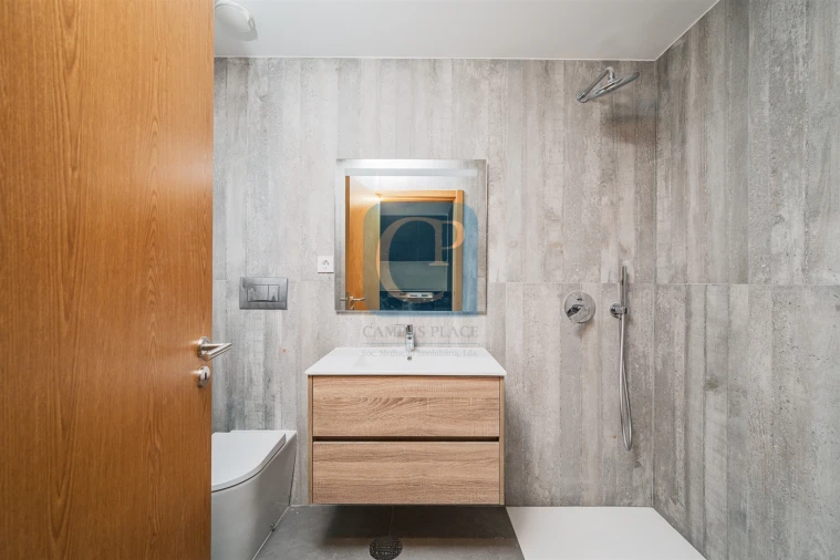 Apartamento T1 para Venda em Paranhos Foto 16