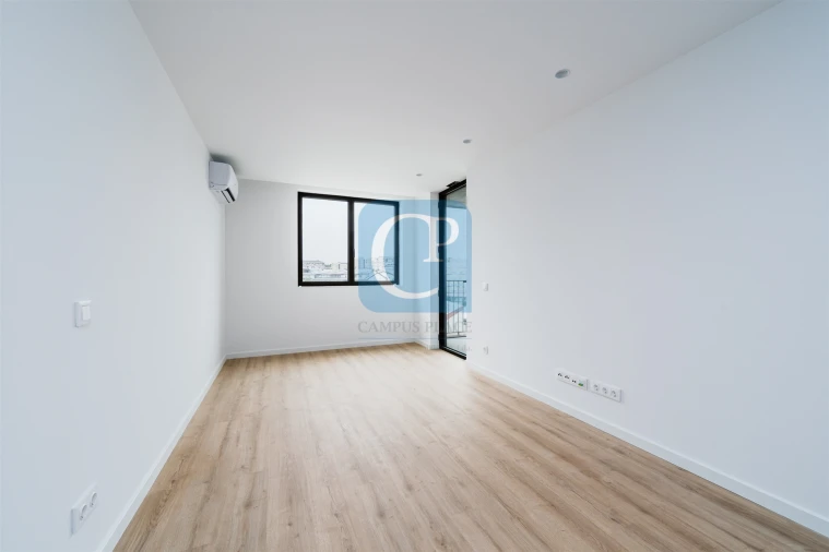 Apartamento T1 para Venda em Paranhos Foto 4