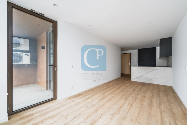 Apartamento T1 para Venda em Paranhos Foto 5