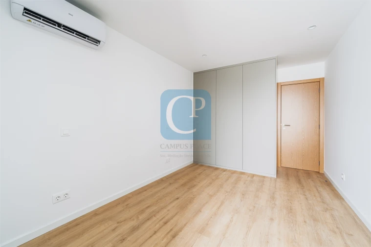 Apartamento T1 para Venda em Paranhos Foto 14