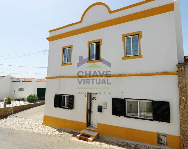 Moradia T4 para Venda em Cadaval e Pêro Moniz