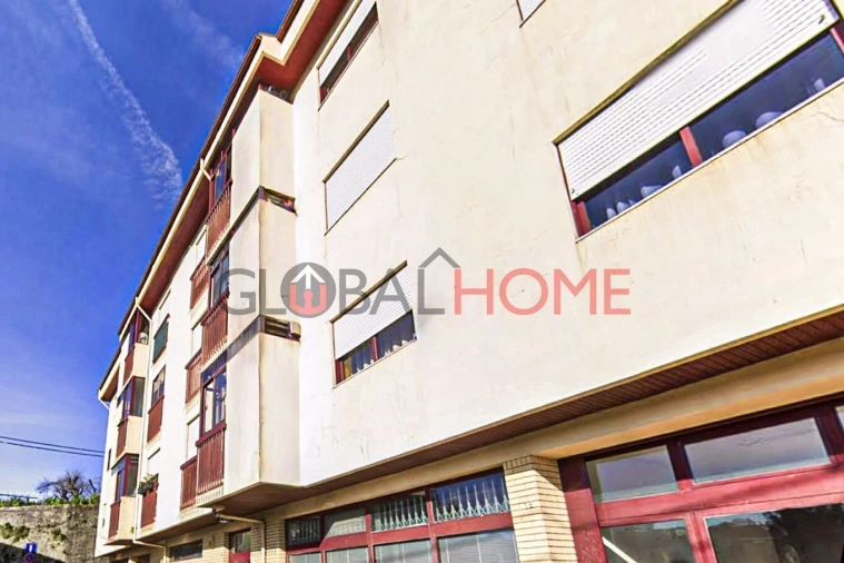 Apartamento T2 para Venda em Rio Tinto Foto 3