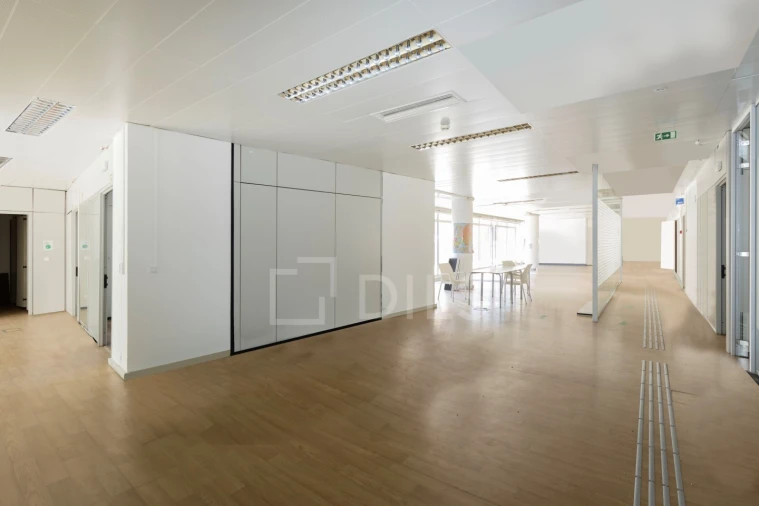 Escritório para Arrendamento em Campo de Ourique Foto 15