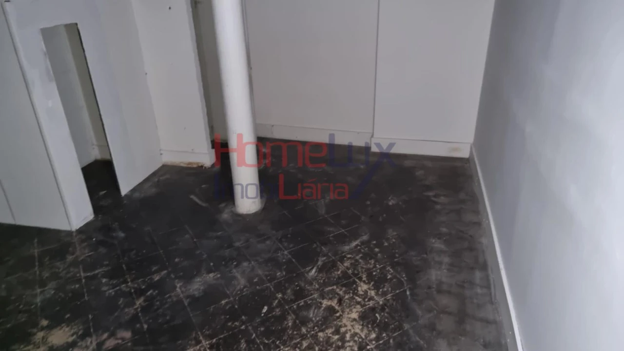 Loja para Arrendamento em Viseu Foto 12