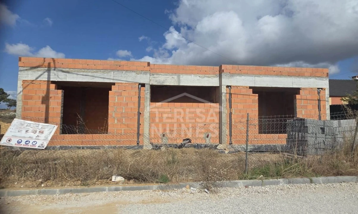 Moradia T4 para Venda em Fernao Ferro Foto 2