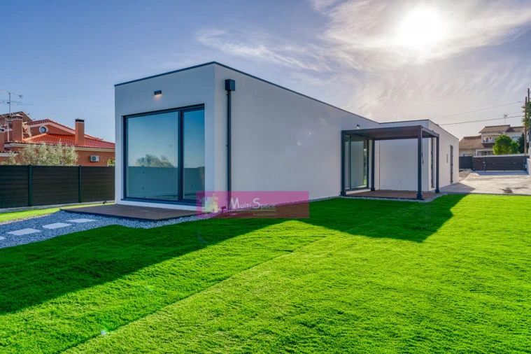 Moradia T2 para Venda em Nossa Senhora da Piedade Foto 4