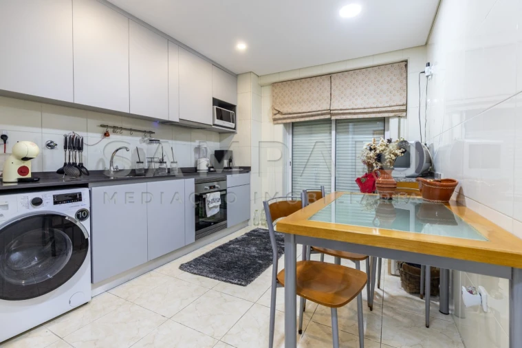 Apartamento T2 para Venda em Gondomar (São Cosme), Valbom e Jovim Foto 1