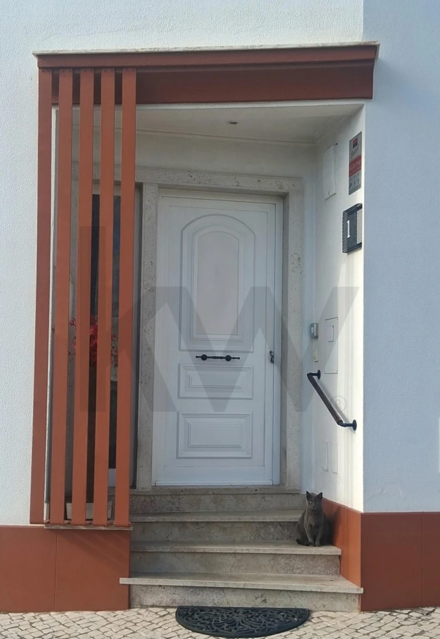 Moradia T2 para Venda em Almargem do Bispo, Pêro Pinheiro e Montelavar Foto 4