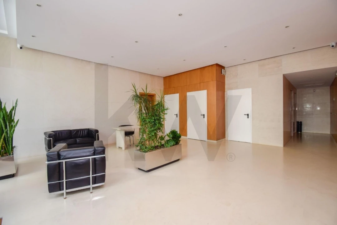 Garagem para Venda em Avenidas Novas Foto 2