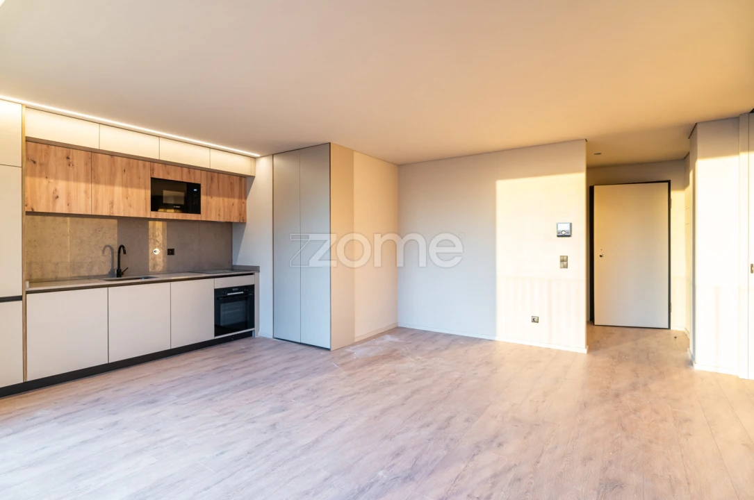 Apartamento T1 para Venda em Vilar de Andorinho Foto 3