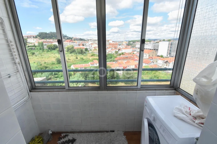 Apartamento T2 para Venda em Campanhã Foto 13