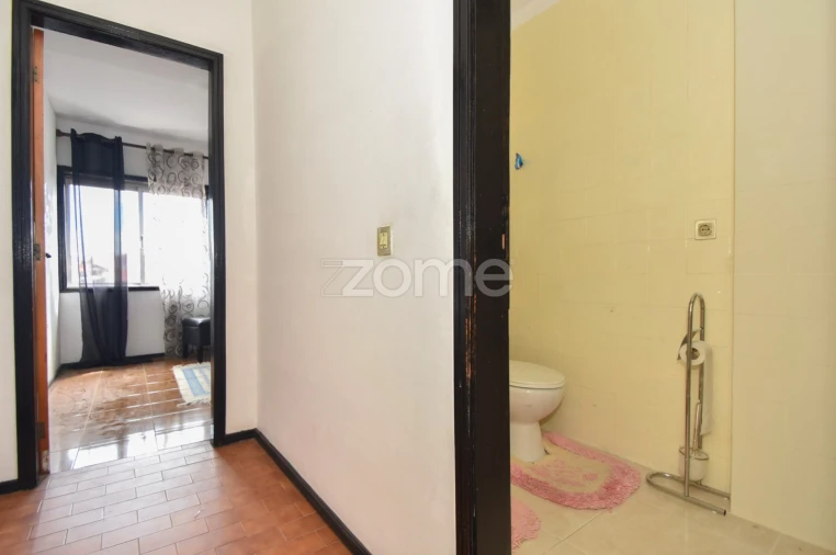 Apartamento T2 para Venda em Campanhã Foto 18