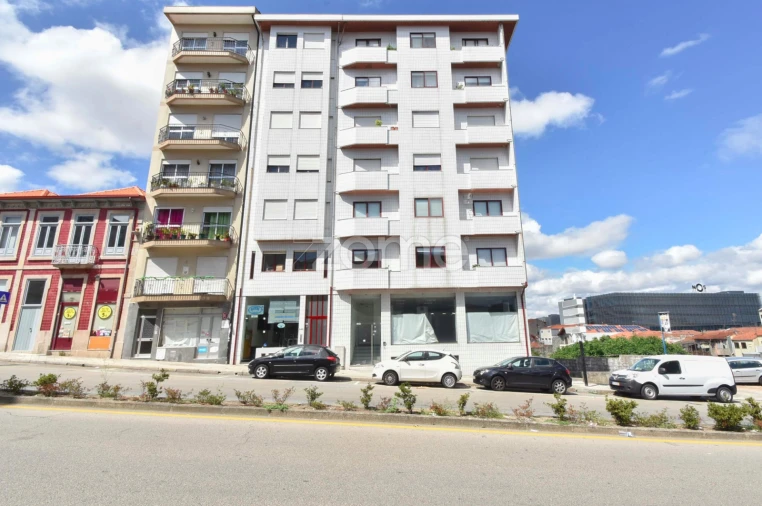 Apartamento T2 para Venda em Campanhã Foto 2