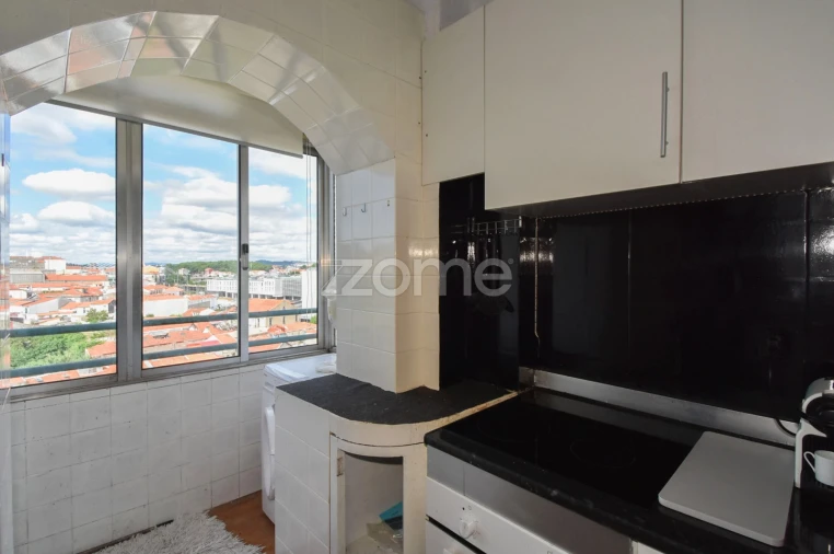 Apartamento T2 para Venda em Campanhã Foto 10