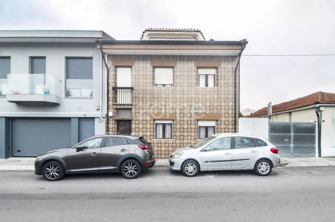 Moradia T4 para Venda em São Mamede de Infesta e Senhora da Hora Foto 1