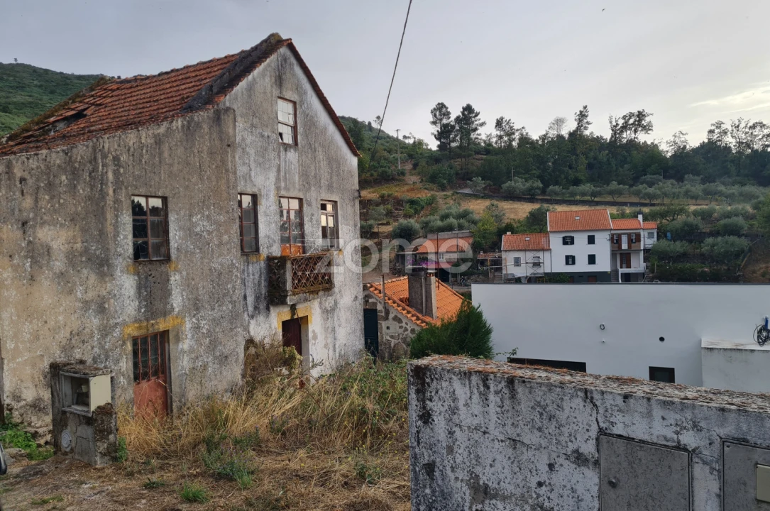 Moradia T3 para Venda em Aldeias e Mangualde da Serra Foto 5