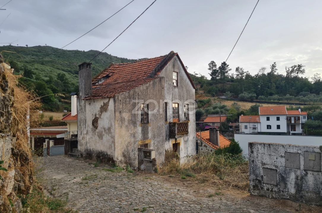 Moradia T3 para Venda em Aldeias e Mangualde da Serra Foto 9