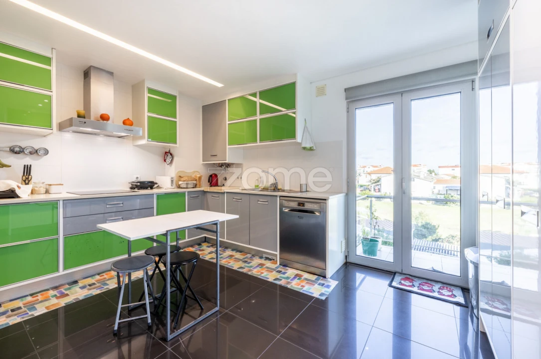 Apartamento T3 para Venda em Marinha Grande Foto 38