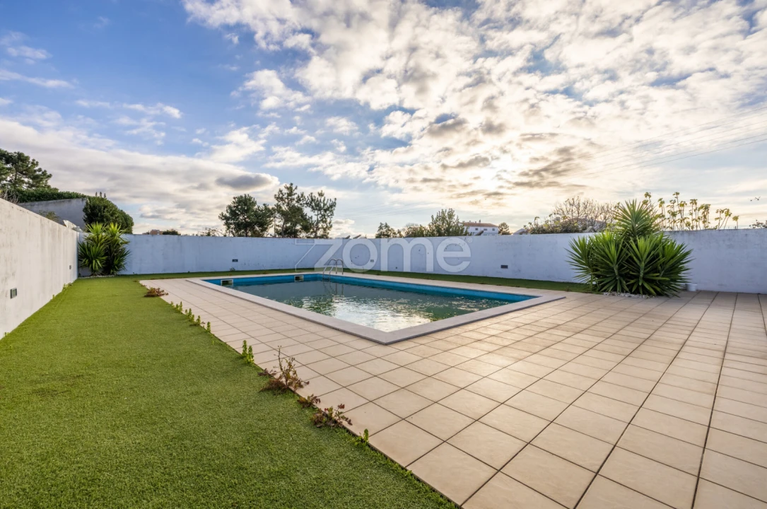 Apartamento T3 para Venda em Marinha Grande Foto 2