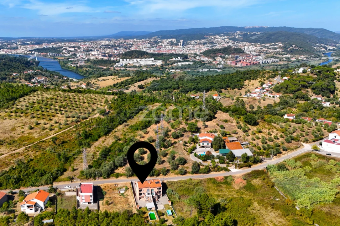 Moradia T3 para Venda em Santa Clara e Castelo Viegas Foto 3