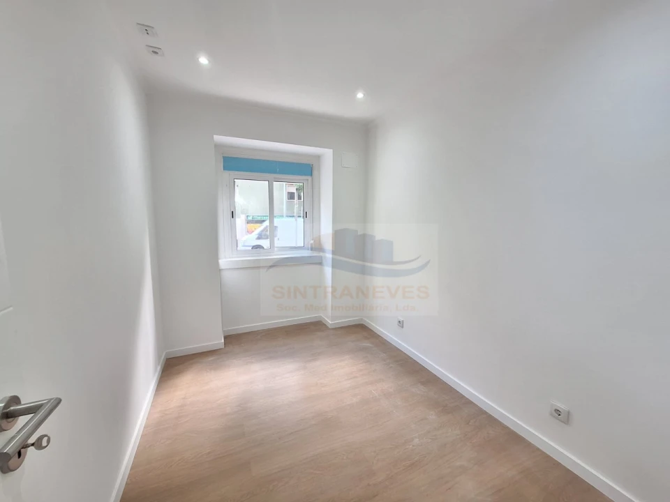 Apartamento T2 para Venda em Mina de Água Foto 9