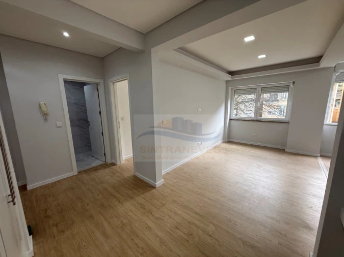 Apartamento T2 para Venda em Venteira Foto 7