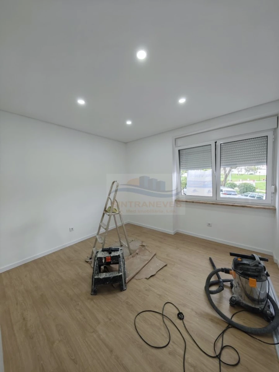 Apartamento T2 para Venda em Venteira Foto 10