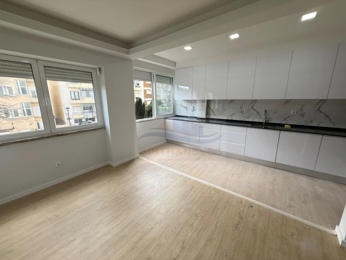 Apartamento T2 para Venda em Venteira Foto 12